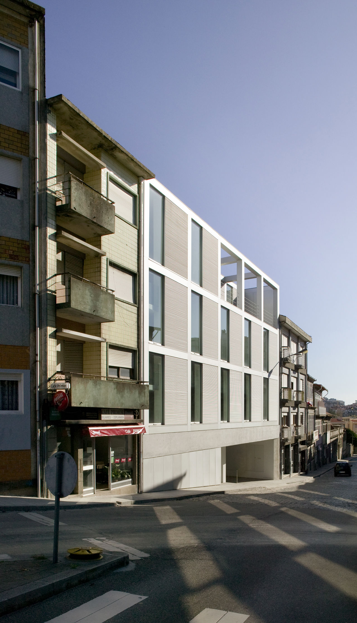 Sao Cirilo Community Center / Nuno Valentim Arquitectura