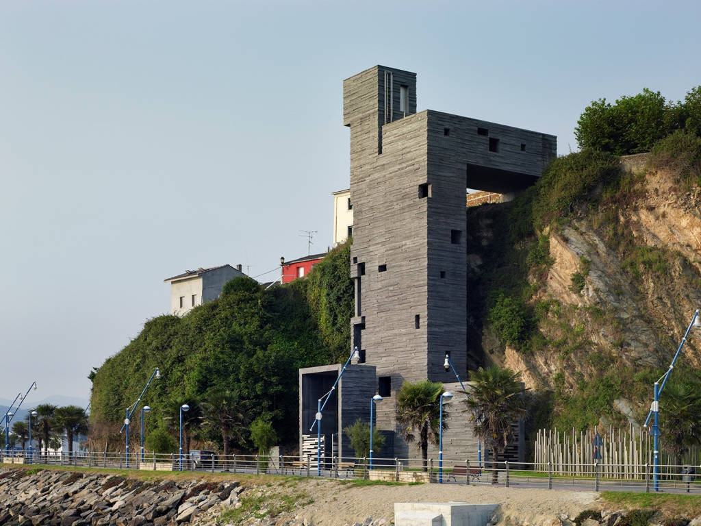 Accessible Ribadeo / Abalo Alonso Arquitectos, © Santos Diez / Bisimages