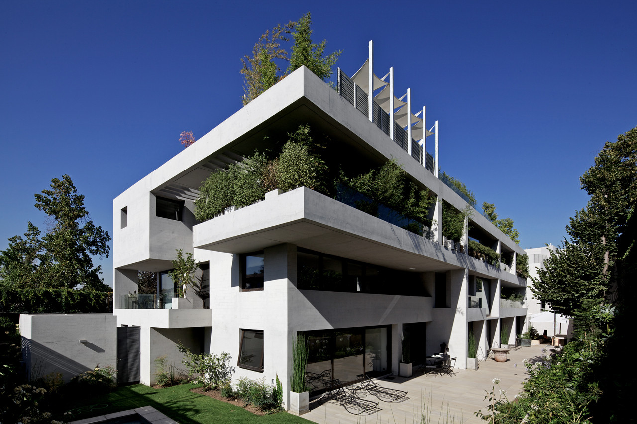 Ignacia Apartments / Gonzalo Mardones Viviani, © Nico Saieh