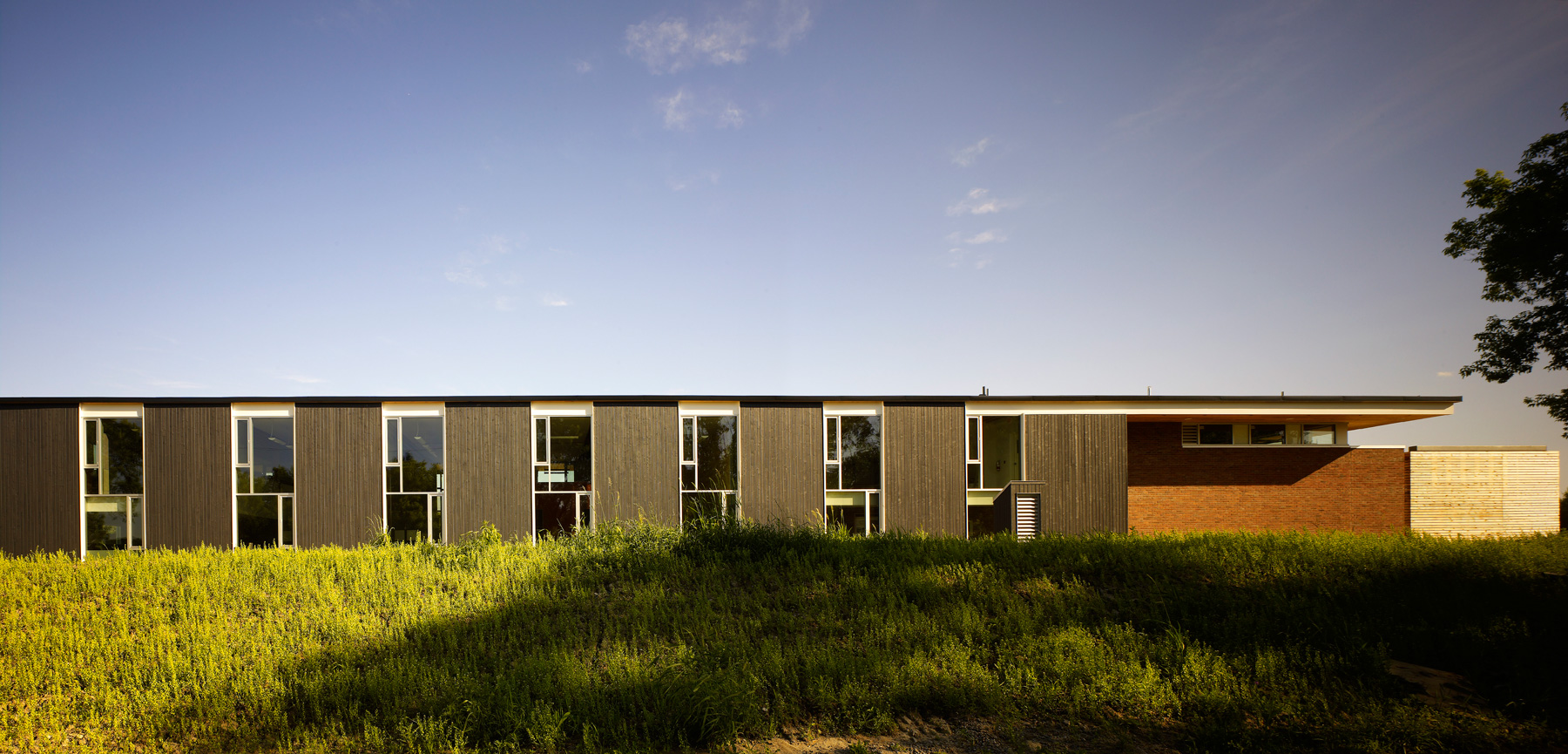 Restoration Services Centre / Montgomery Sisam Architects, © Tom Arban