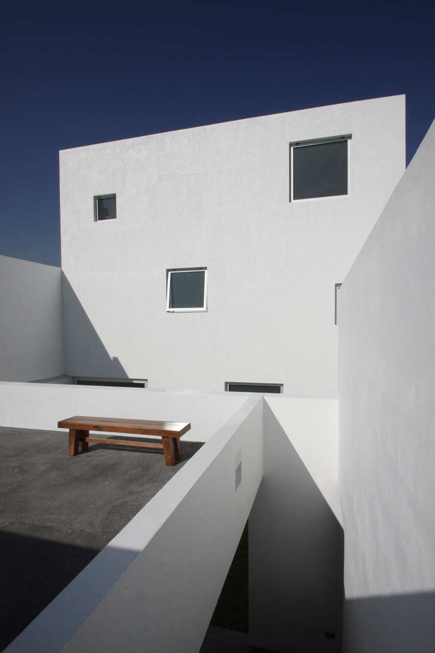 Casa 4 Planos / Dear Architects