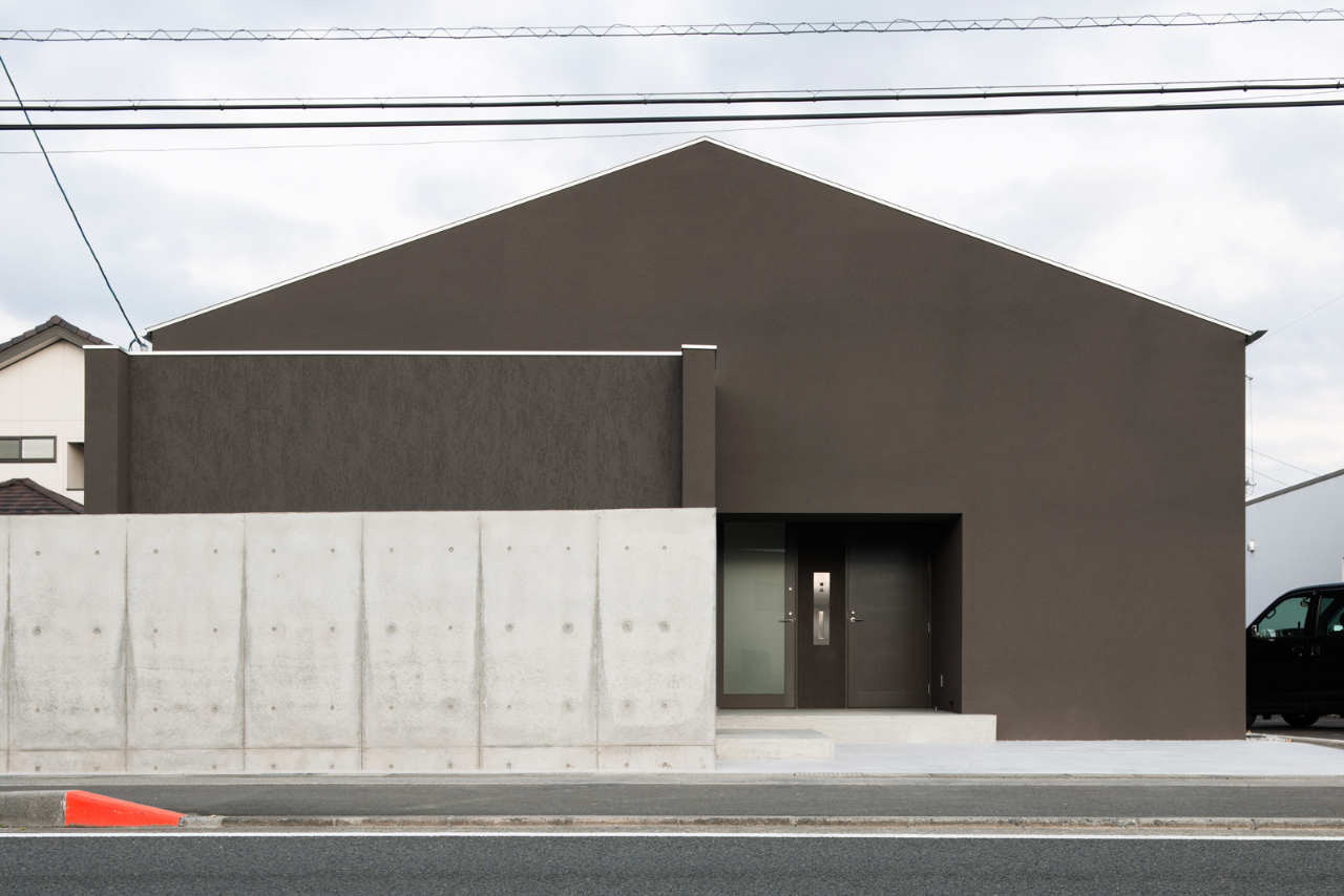 Gable House / FORM | Kouichi Kimura, © Takumi Ota