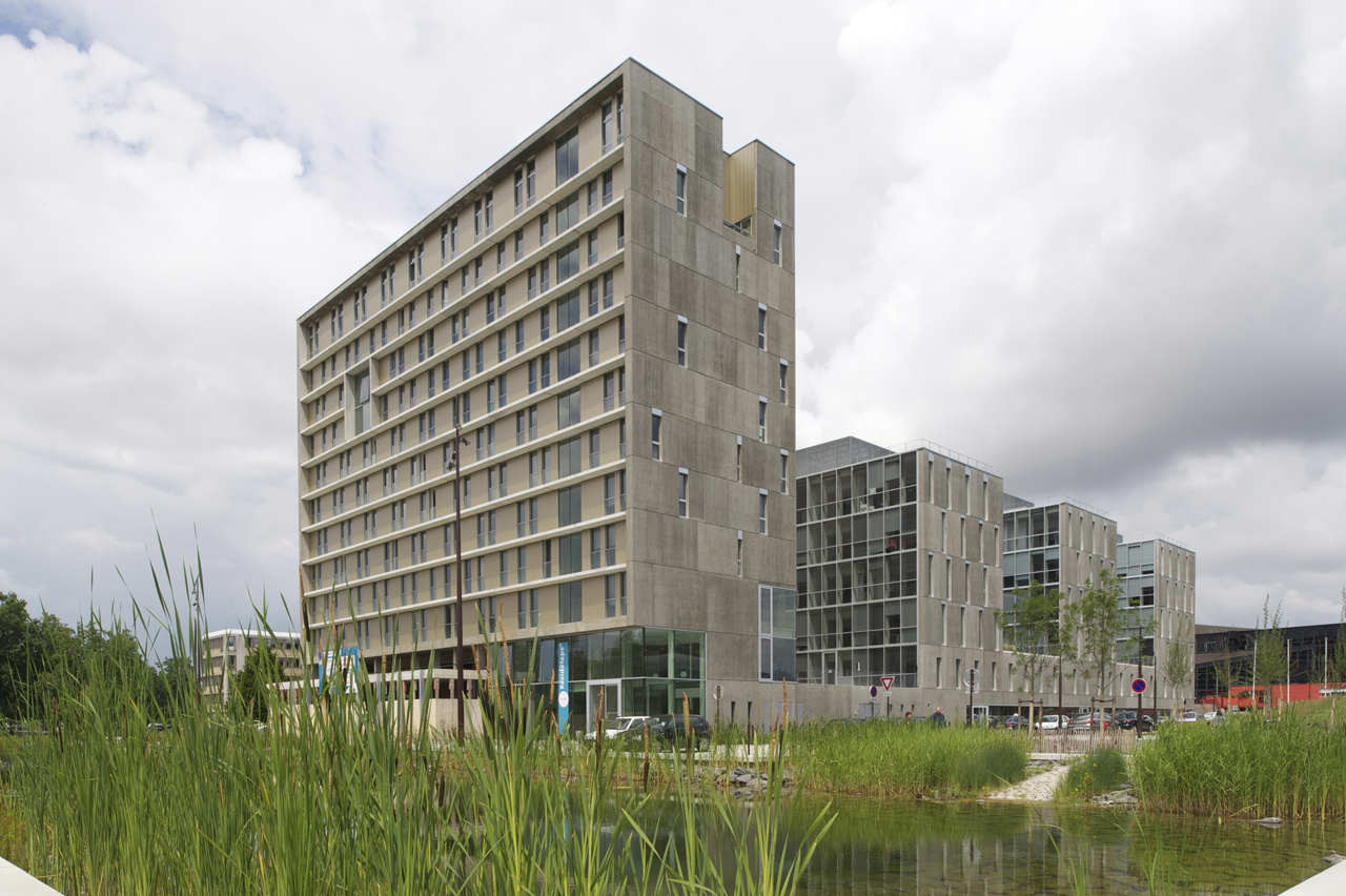 Housing For Residétapes / Barré Lambot Architectes, © Philippe Ruault