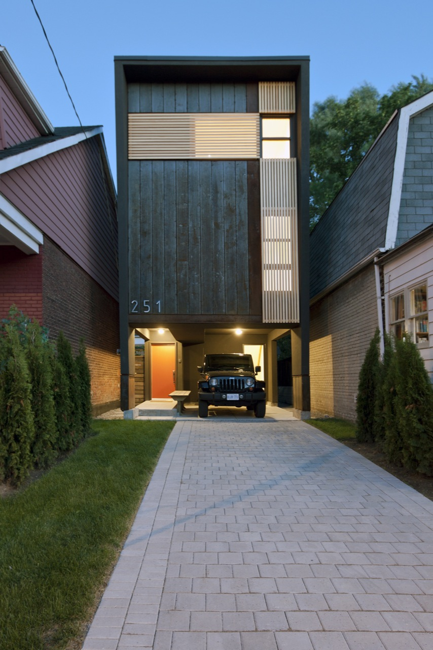 Shaft House / Atelier rzlbd, © borXu Design