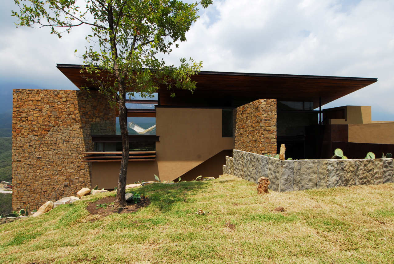 Los Osos House / Agustín Landa Ruiloba