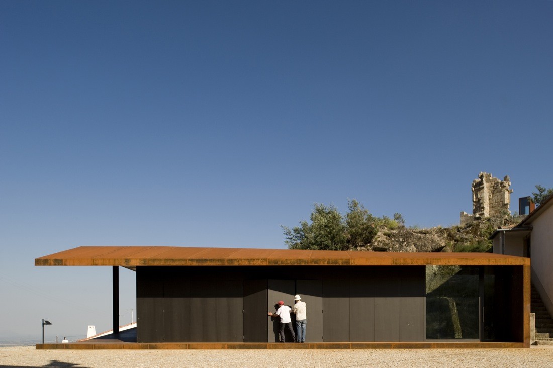 CN Castle / COMOCO, © FG+SG – Fernando Guerra, Sergio Guerra