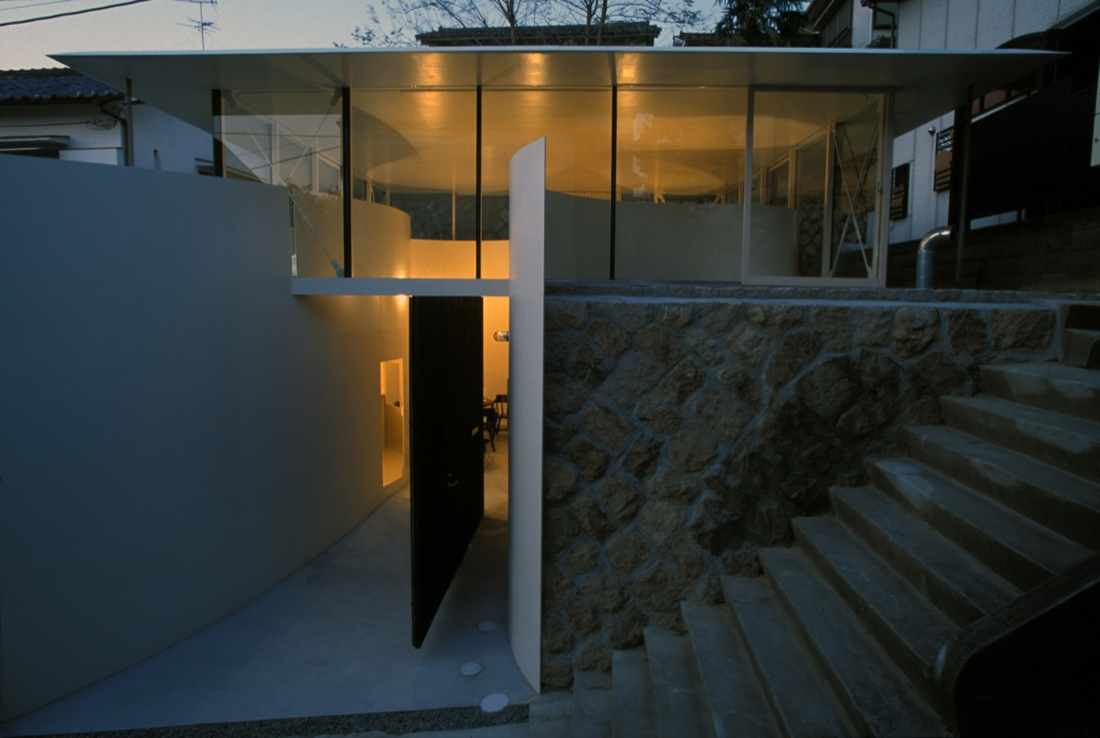 Clover House / Katsuhiro Miyamoto & Associates
