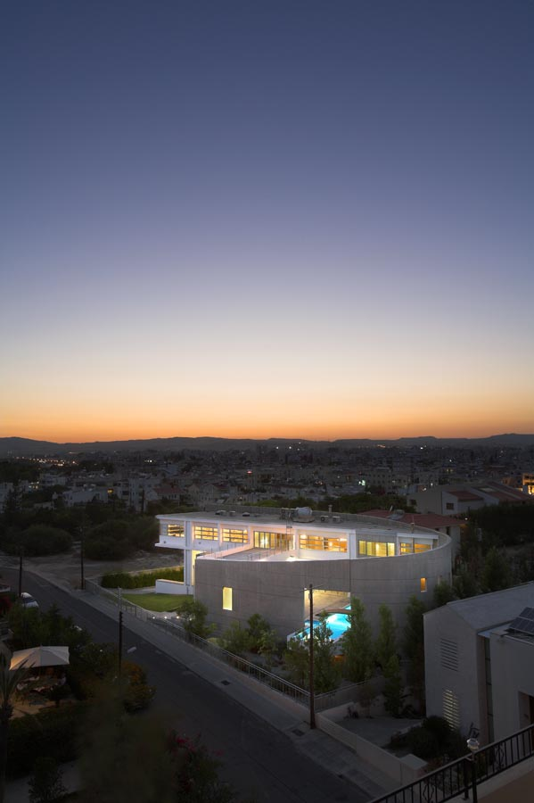 Chalkidos Street Residence / Armon Choros Architects