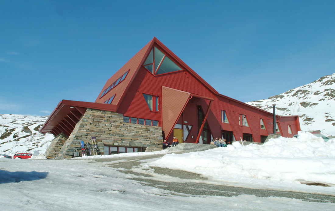 Turtagro Hotel / JVA