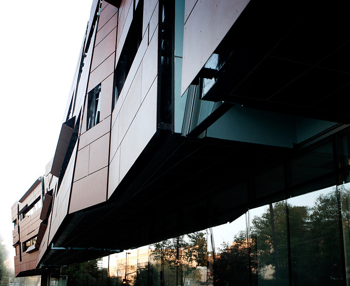 Cahill Center for Astronomy and Astrophysics / Morphosis Architects