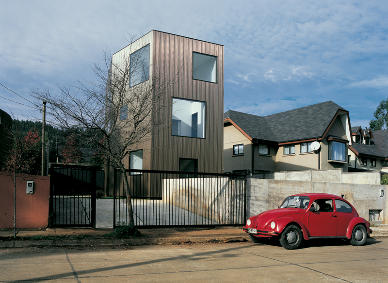 Wolf House / Pezo von Ellrichshausen