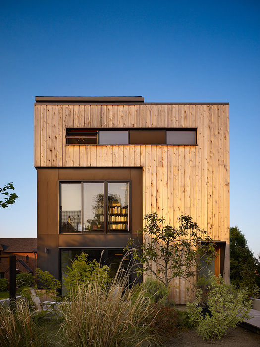 Lobster Boat Residence / Chadbourne + Doss Architects