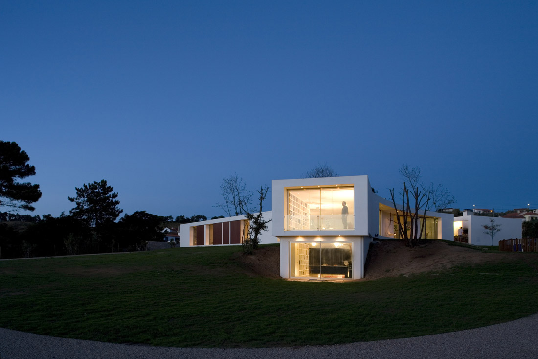 Y House / Jorge Sousa Santos