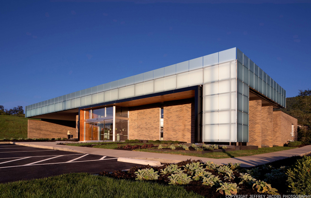 Peoples Bank of the South / Sanders Pace Architecture, © Sanders Pace & Jeffrey Jacobs Photography