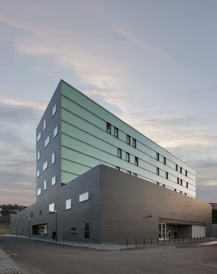 Guimarães Private Hospital / Pitagoras Group, © Luis Ferreira Alves & Pitágoras Group