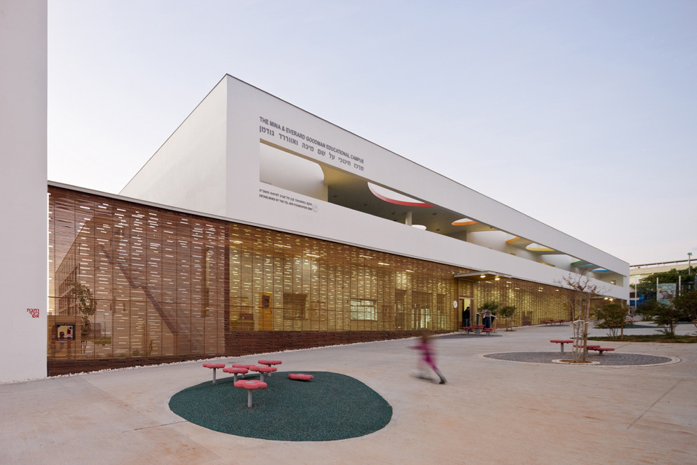 Remez Arlozorov / Mayslits Kassif Architects, © Iwan Baan