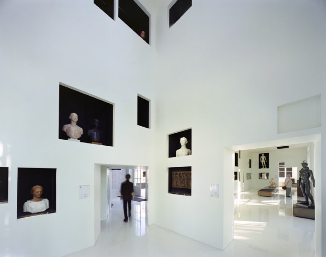 Paul Belmondo Museum / Chartier-Corbasson, © Romain Meffre and Yves Marchand