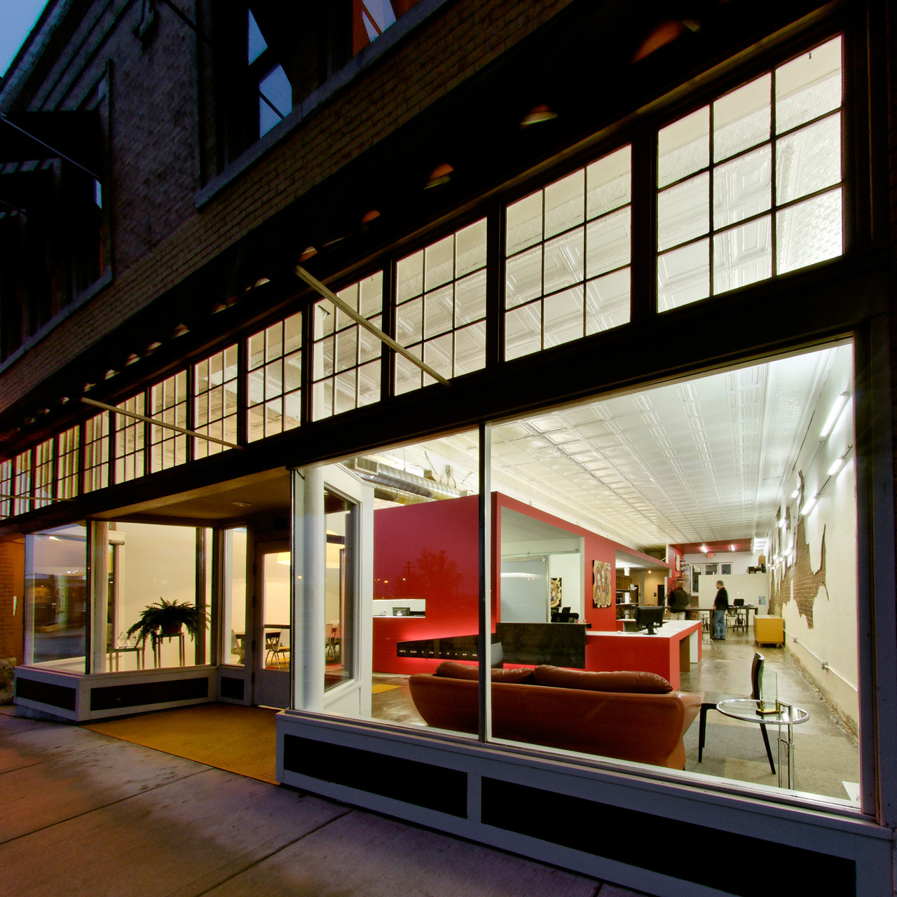 Andy’s Frozen Custard Home Office / Dake | Wells Architecture, © Architectural Imageworks