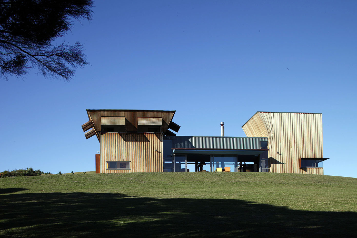 Waiheke Island House / Mitchell and Stout Architects, © Patrick Reynolds