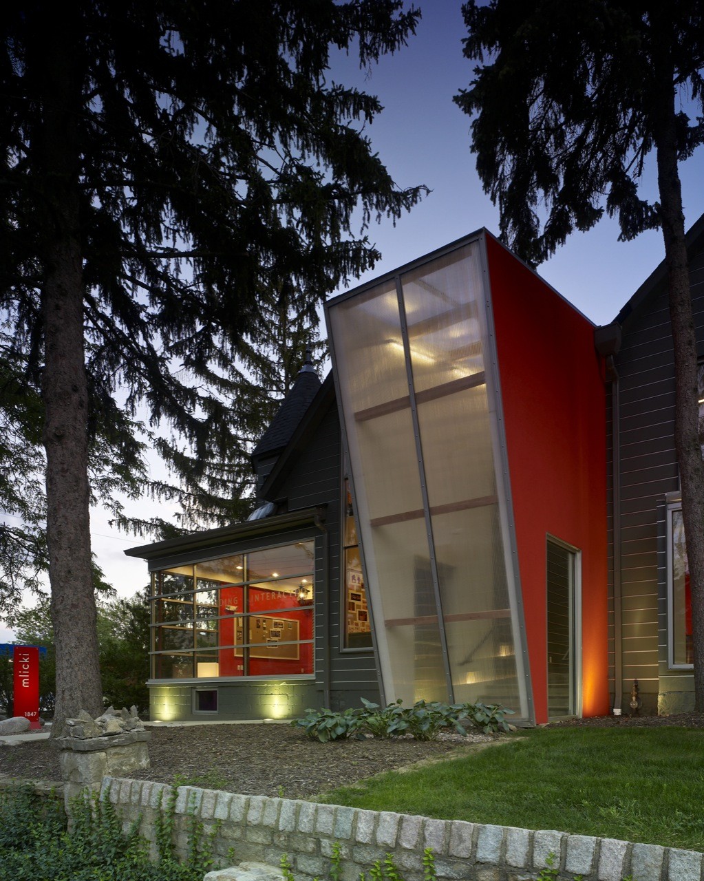 Mlicki Offices / Jonathan Barnes Architecture and Design, © Brad Feinknopf