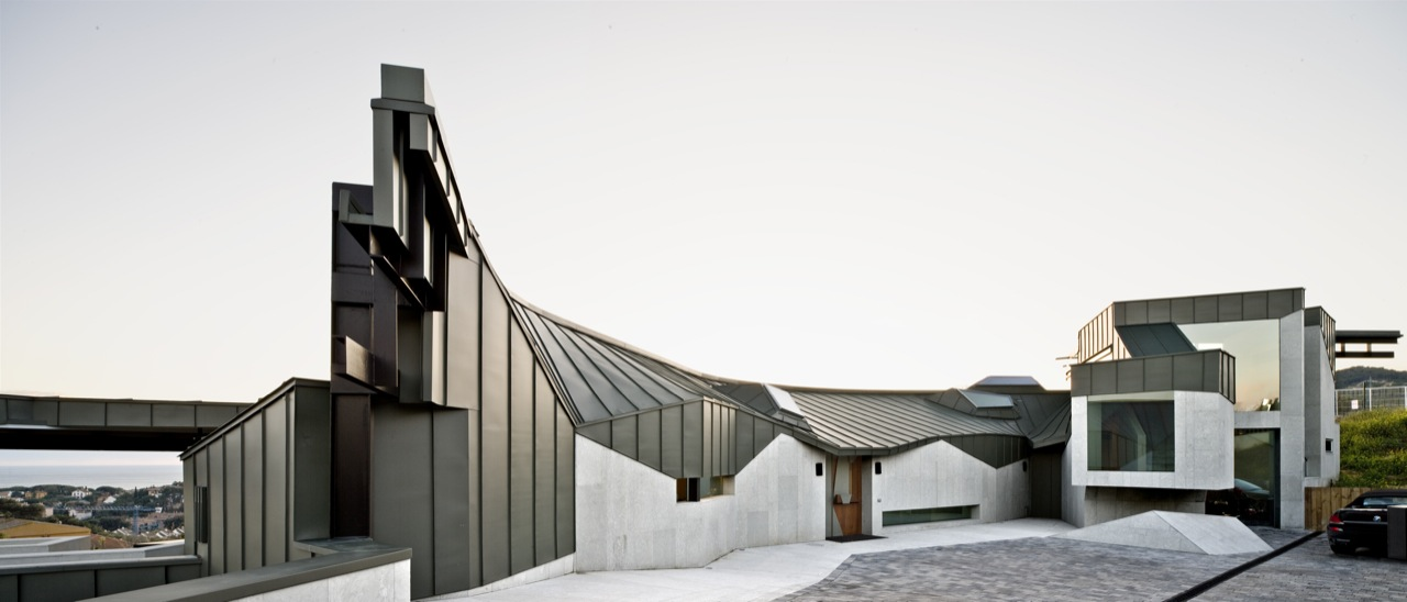 Topographic House / MiAS Arquitectes, © Adrià Goula