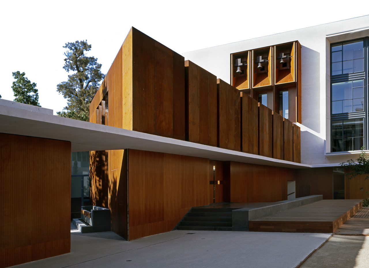 Seniors Residence and San José Chapel / Peñín Architects, © Diego Opazo