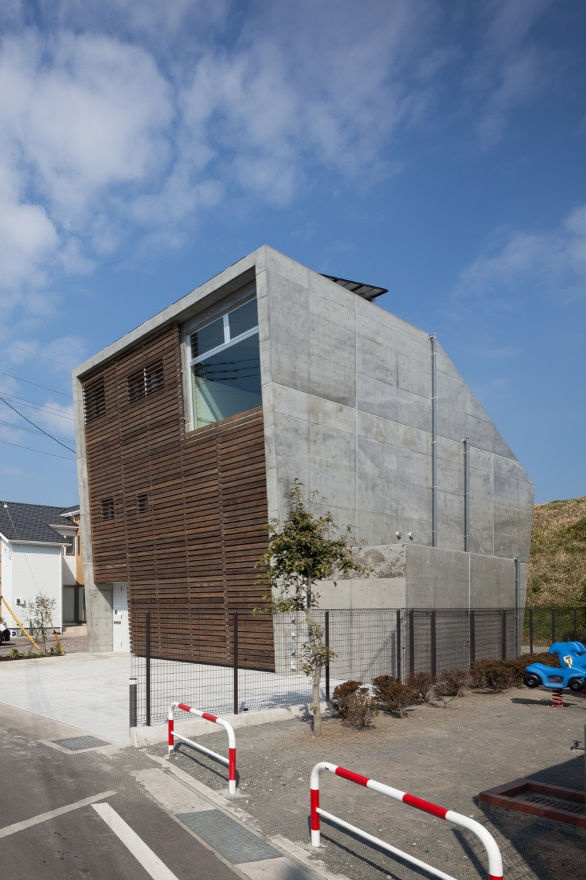 House in Fuji / LEVEL Architects, © Makoto Yoshida