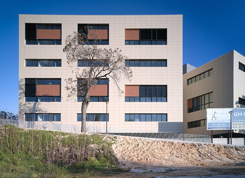 Multi-Family Housing in Sevilla / Studio Af6, © Javier Orive