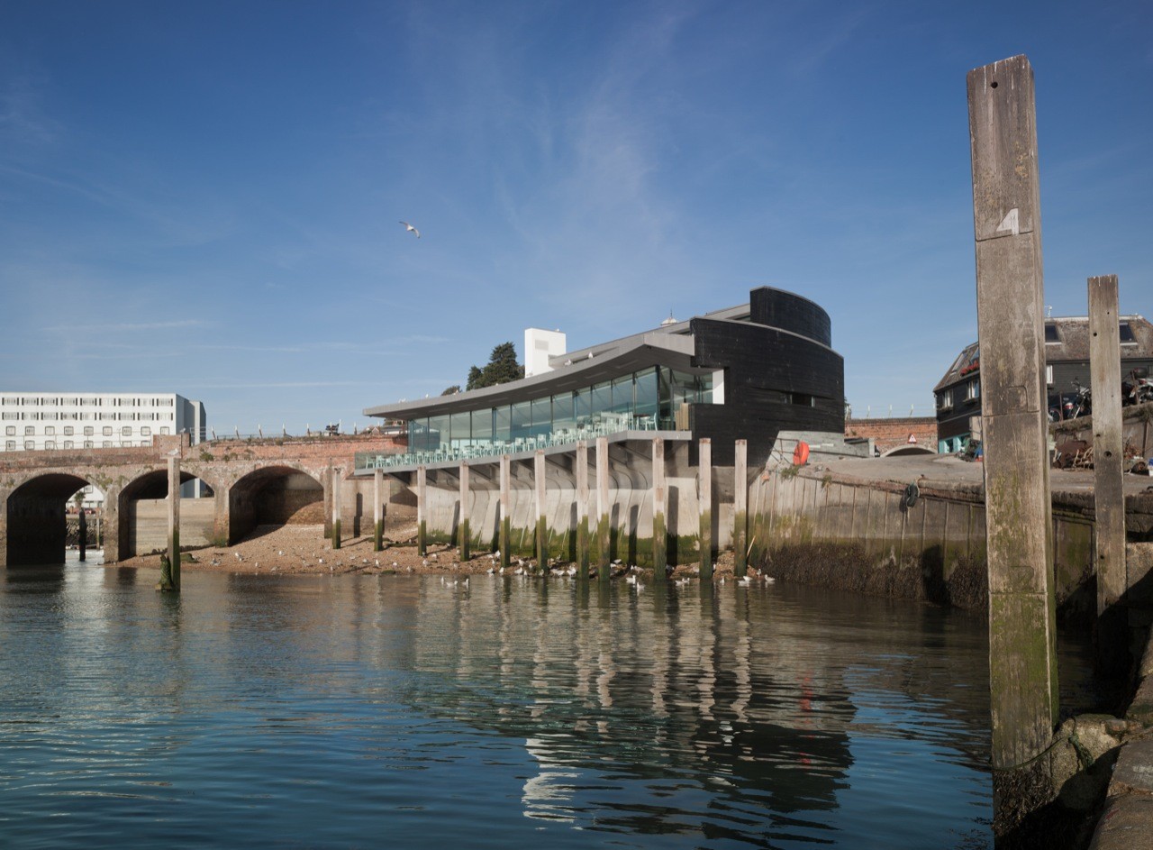 Rocksalt Seafood Restaurant / Guy Hollaway Architects, © Paul Freeman