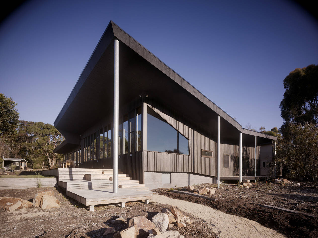 Courtyard House Somers / Opat Architects, Courtesy of opat architects