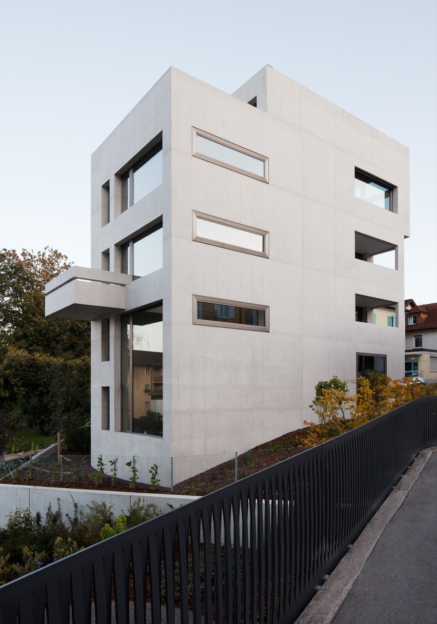 Townhouse in Horgen / Moos Giuliani Herrmann Architekten, © Beat Bühler