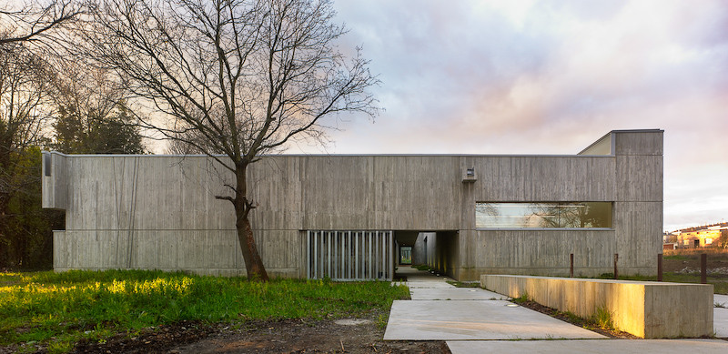Health Center in Oleiros / Abalo Alonso Arquitectos, © Hector Fdez Santos-Díez