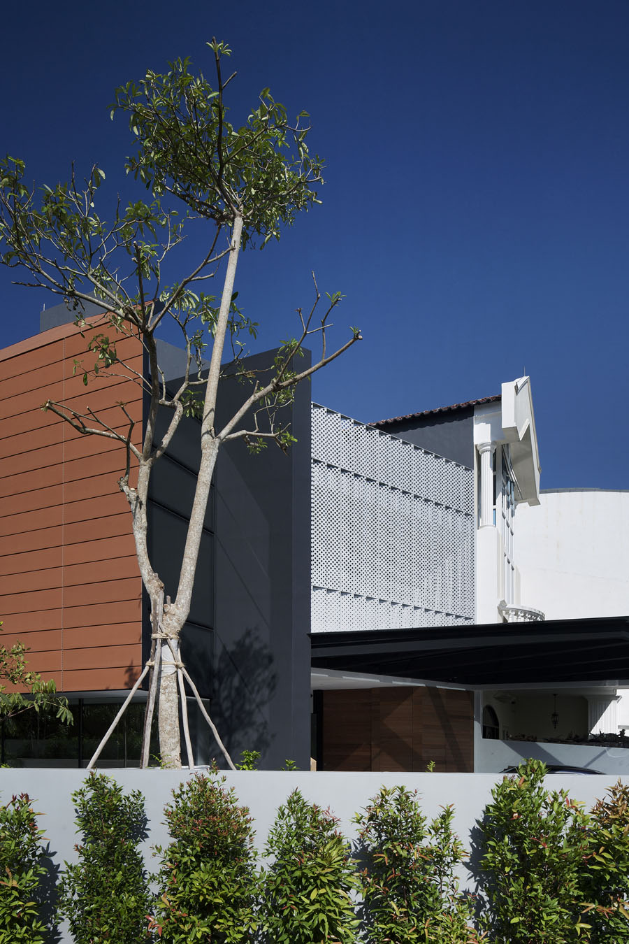Armadillo House / Formwerkz Architects, © Jeremy San