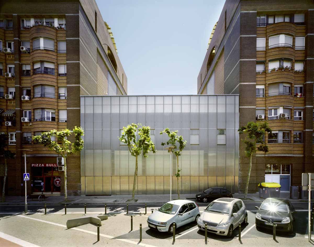 Residence and Day Center for the Mentally Handicapped / Aldayjover Arquitectura y Paisaje, © Jordi Bernadó