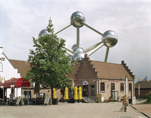 Feria Mundial Bruselas 1958, "A New Humanism," Atomium, 2007. Foto © Jade Doskow.