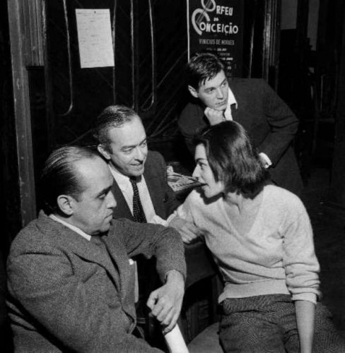 Oscar Niemeyer, Vinicius de Moraes, su esposa Lila, y Tom Jobim