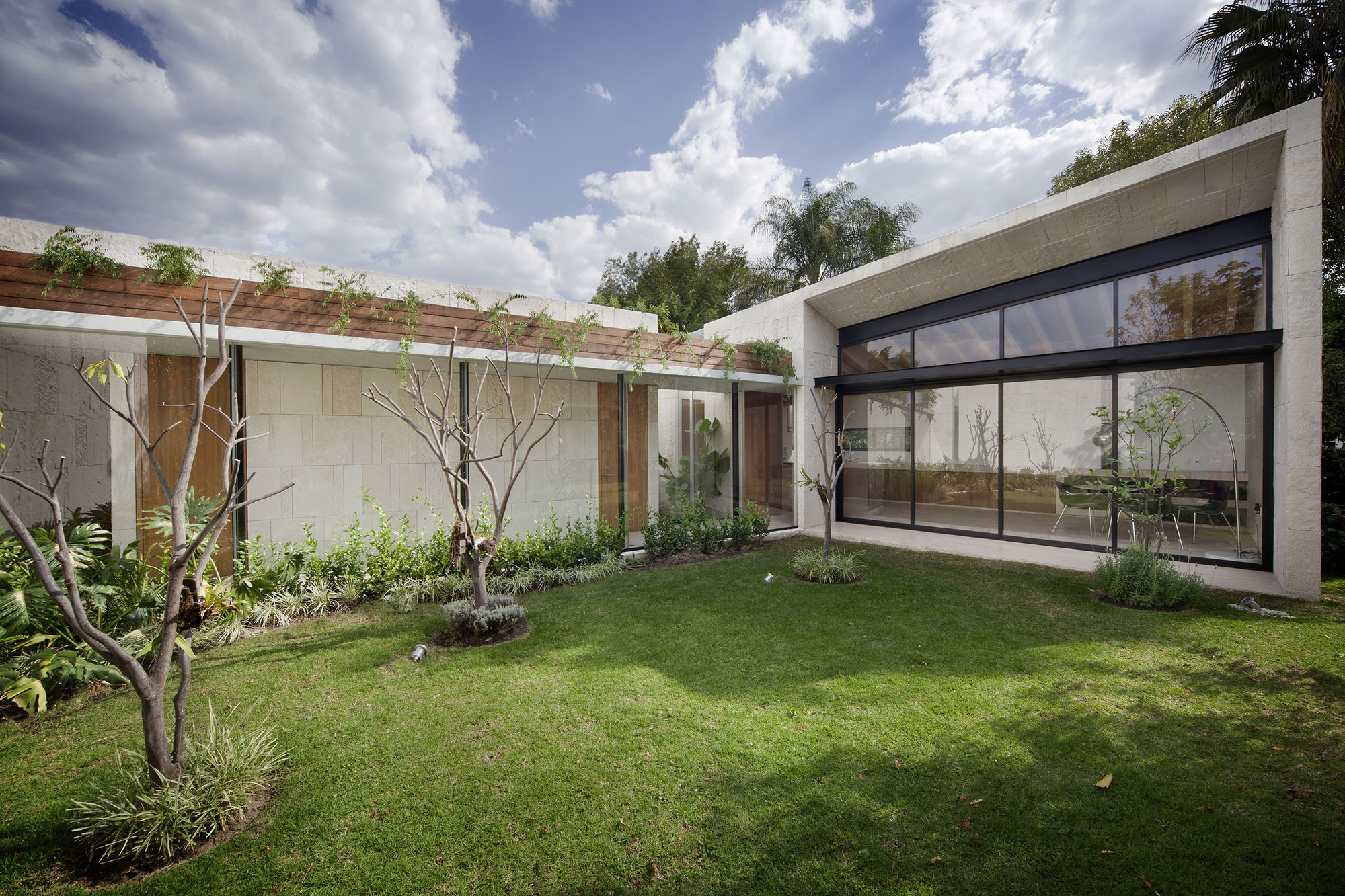 Casa Atlixco / Taller Héctor Barroso, © Yoshihiro Koitani
