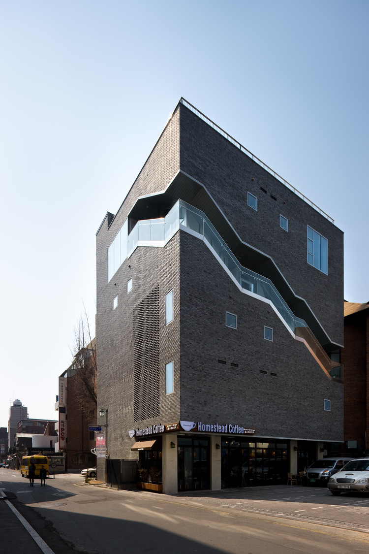 The Bricks / Doojin Hwang Architects, © Youngchae Park