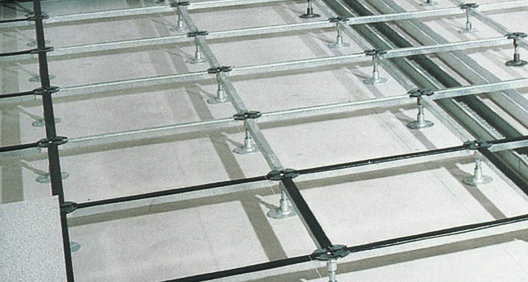 Materiales: Pisos Elevados | Plataforma Arquitectura