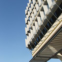Exterior sun-shading on the Siemen’s Buildings, designed by Sheppard Robson. Image © Tyler Caine Exterior sun-shading on the Siemen’s Buildings, designed by Sheppard Robson. Image © Tyler Caine