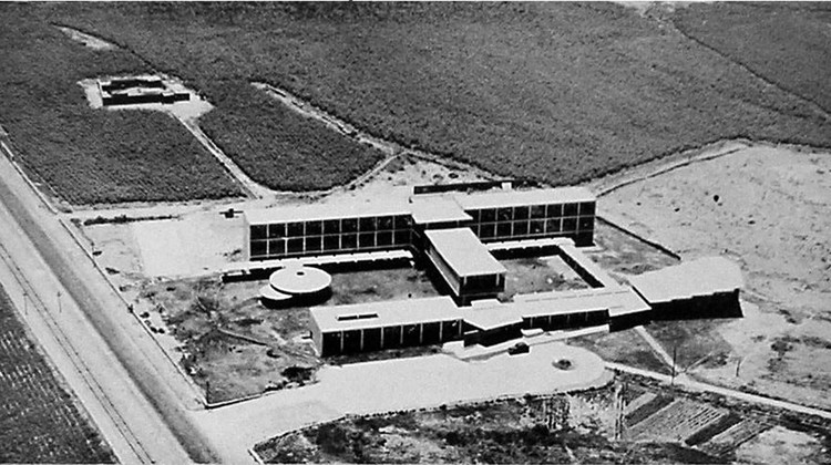 Cortesía de revista El Arquitecto Peruano (Enero - Febrero 1955)