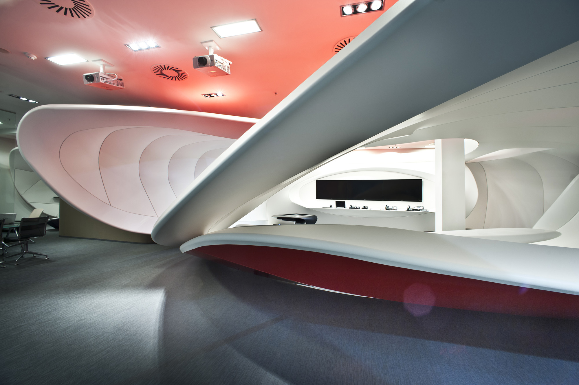 Vodafone CEC / IO Studio, © Alexander Doborvotský