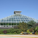 Olbrich's Bolz Conservatory / Stuart  Gallaher. Image Courtesy of Wikimedia user Chief-O (public domain)
