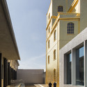 Fondazione Prada / OMA. Imagem © Laurian Ghinitoiu
