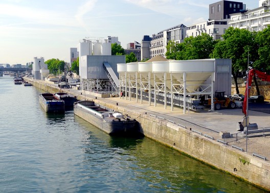 Port de Tolbiac. Image © Wikimedia CC user Mbzt Port de Tolbiac. Image © Wikimedia CC user Mbzt