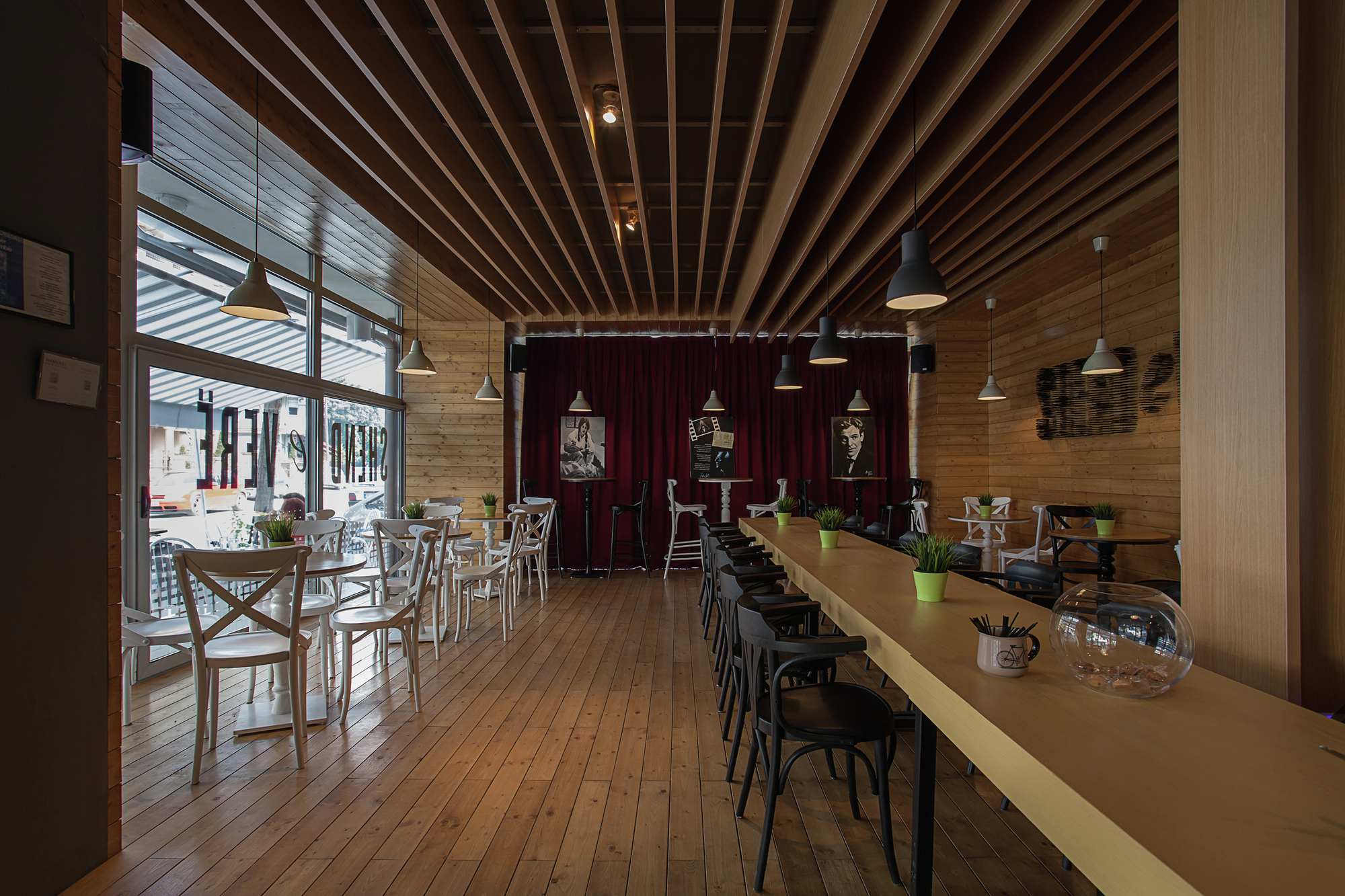 SHENDeVERË Bar / Besian Mehmeti Architects ArchDaily