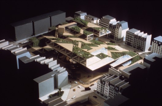 Moshe Safdie's design for the Centre Pompidou. Image Courtesy of Safdie Architects Moshe Safdie's design for the Centre Pompidou. Image Courtesy of Safdie Architects