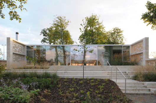Nominated: Maggie's Lanarkshire / Reiach and Hall Architects. Image © David Grandorge