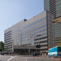 United States Embassy Building in Tokyo, 1976.. Image Courtesy of Wikipedia User: Rs1421 licensed under CC BY-SA 3.0
