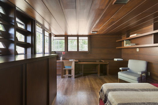 Upstairs Bedroom. Image Courtesy of Crystal Bridges Museum of American Art, Bentonville, Arkansas; Photos by Nancy Nolan Photography Upstairs Bedroom. Image Courtesy of Crystal Bridges Museum of American Art, Bentonville, Arkansas; Photos by Nancy Nolan Photography
